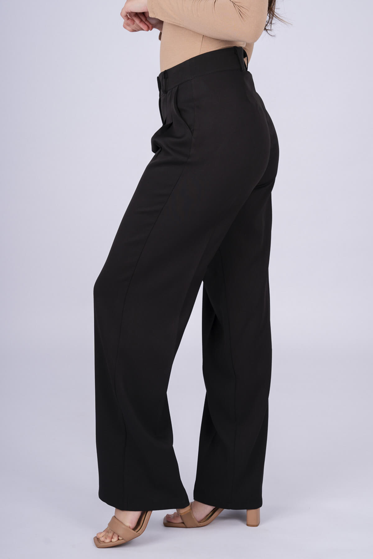 Pantalon noir carré